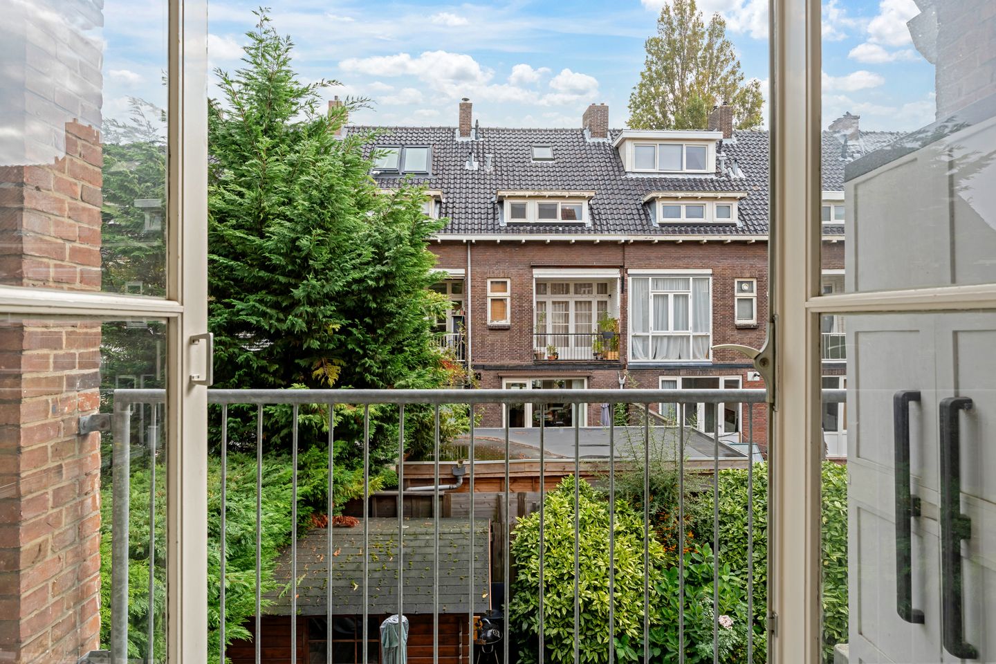 Photo 10 of Duizendschoonstraat 26-A