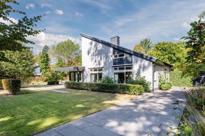 Lange Voren 12 main image