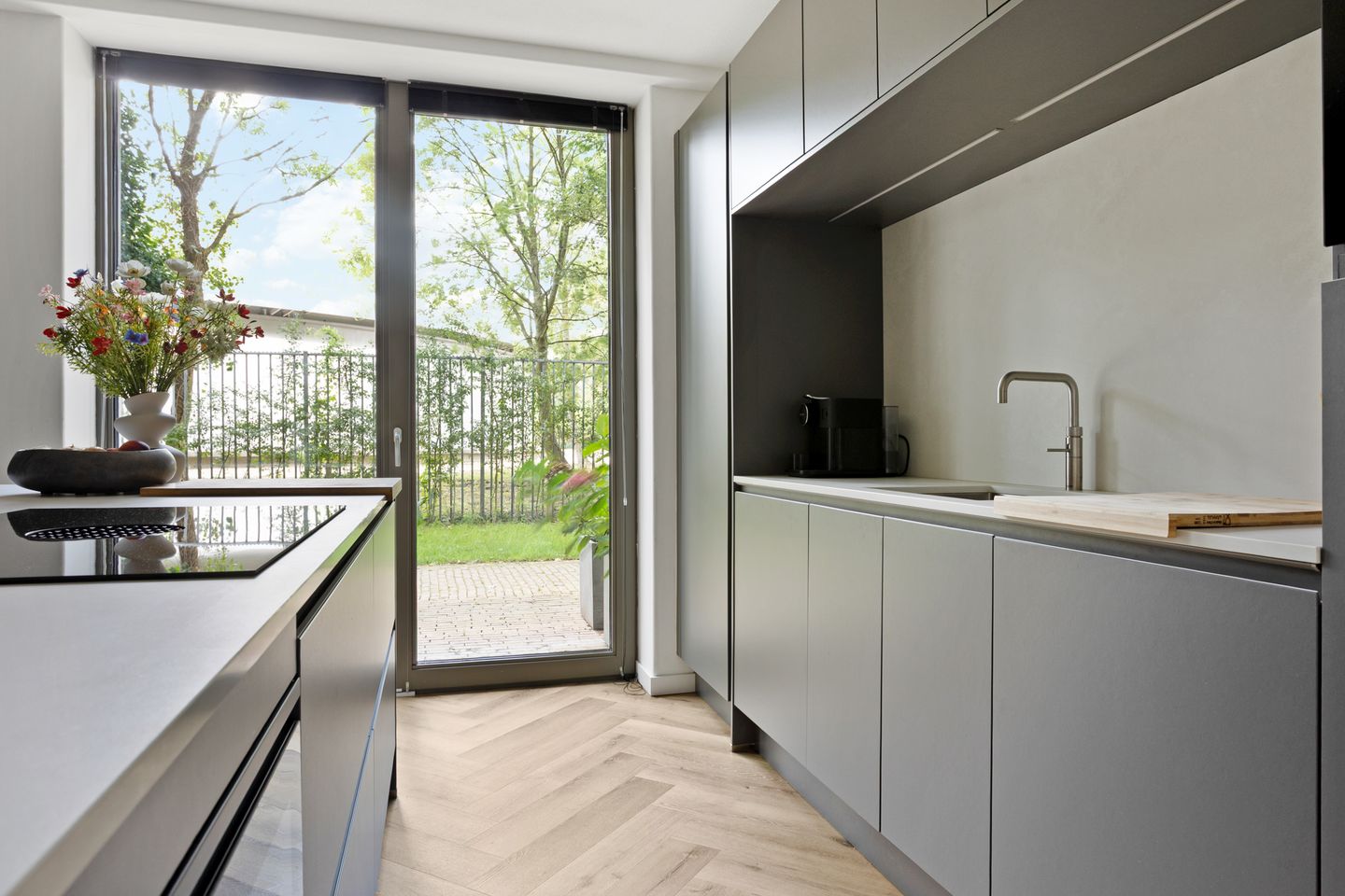 Foto 20 van Leyweg 1195