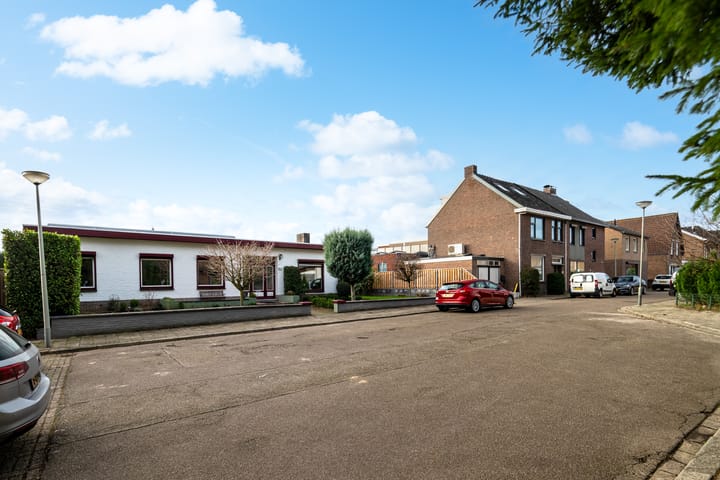 Foto 32 van Molenweg 12