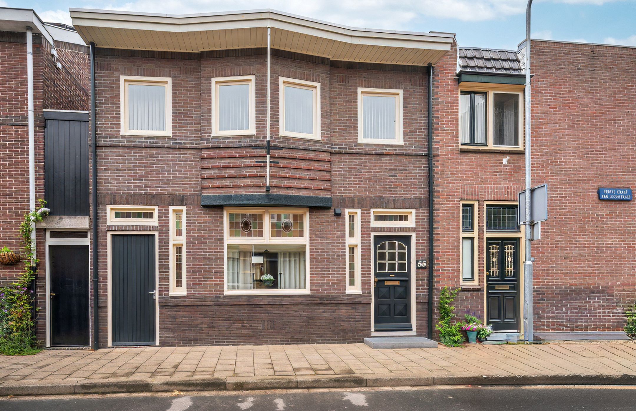 1e Graaf van Loonstraat 55 