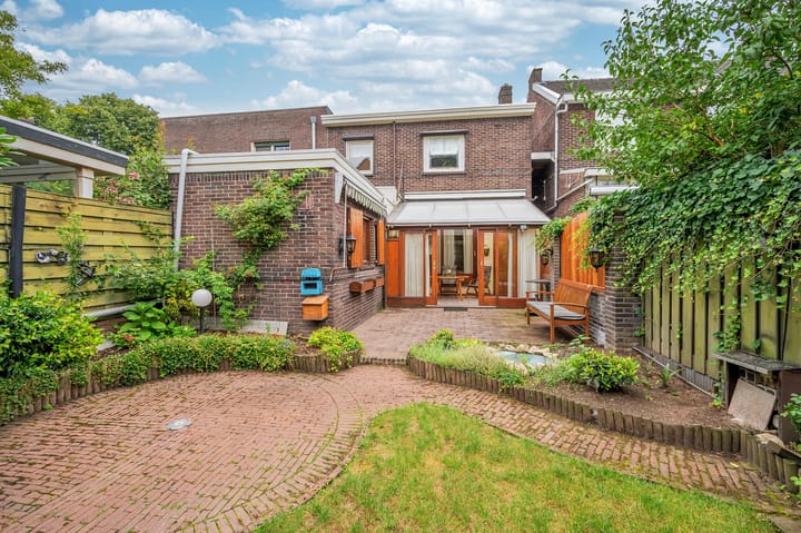 Photo 2 of 1e Graaf van Loonstraat 55