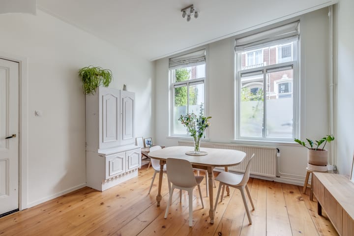 Foto 8 van Mgr. van de Weteringstraat 4