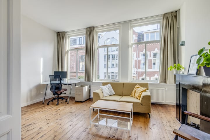 Foto 23 van Mgr. van de Weteringstraat 4