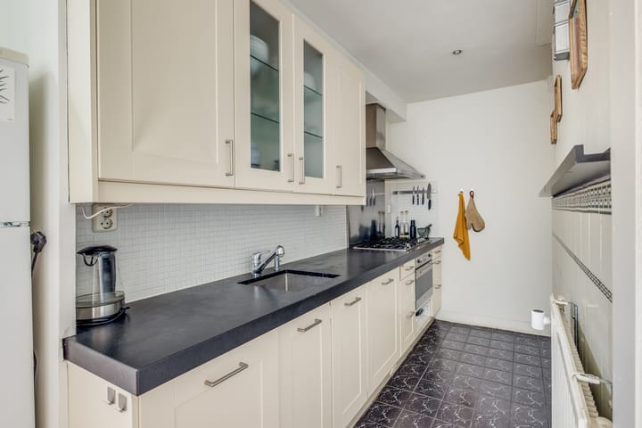 Foto 15 van Mgr. van de Weteringstraat 4