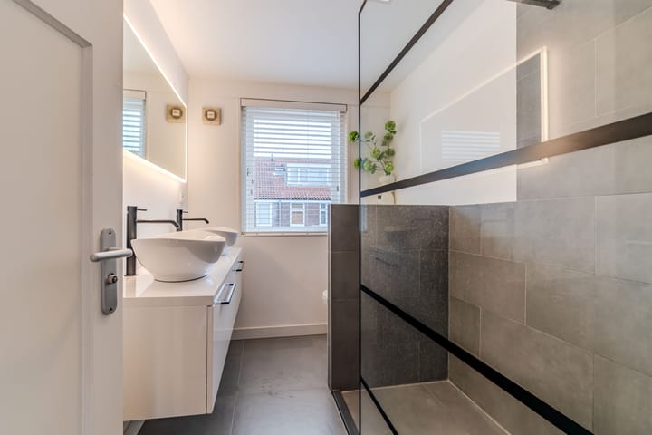 Foto 5 van Molukkenstraat 8