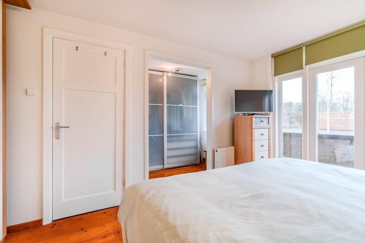 Foto 35 van Molukkenstraat 8