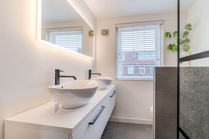 Foto 39 van Molukkenstraat 8