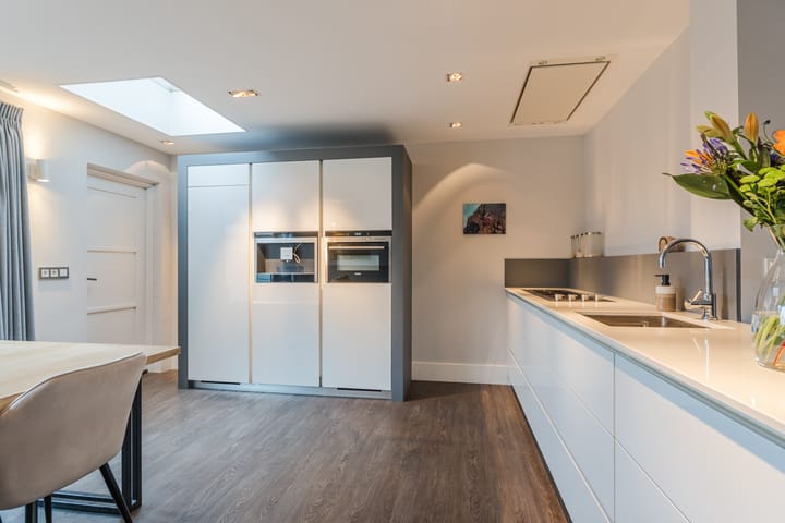 Photo 10 of Leidsestraat 149