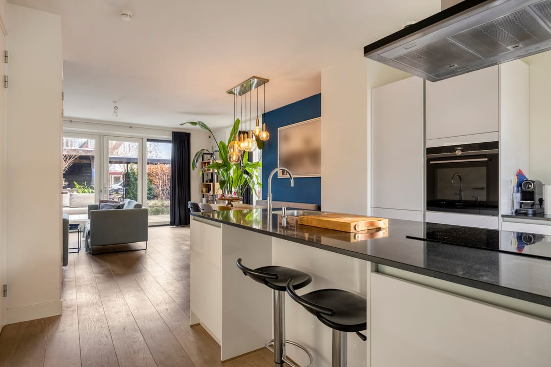 Foto 2 van Burgemeester Middelaerlaan 4