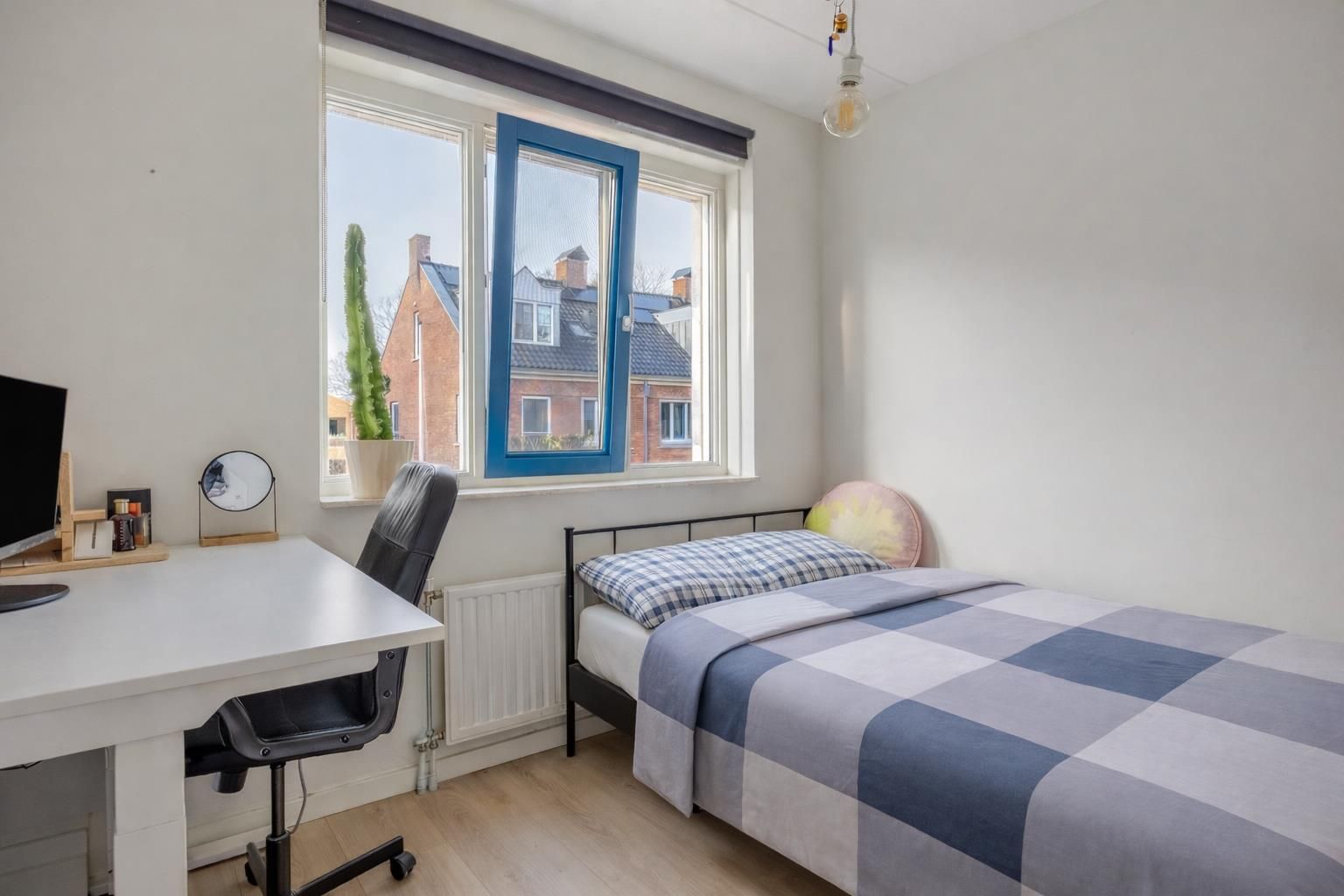 Foto 12 van Burgemeester Middelaerlaan 4