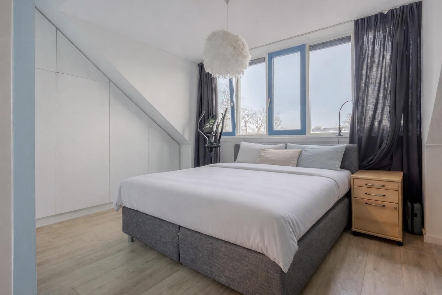 Foto 18 van Burgemeester Middelaerlaan 4