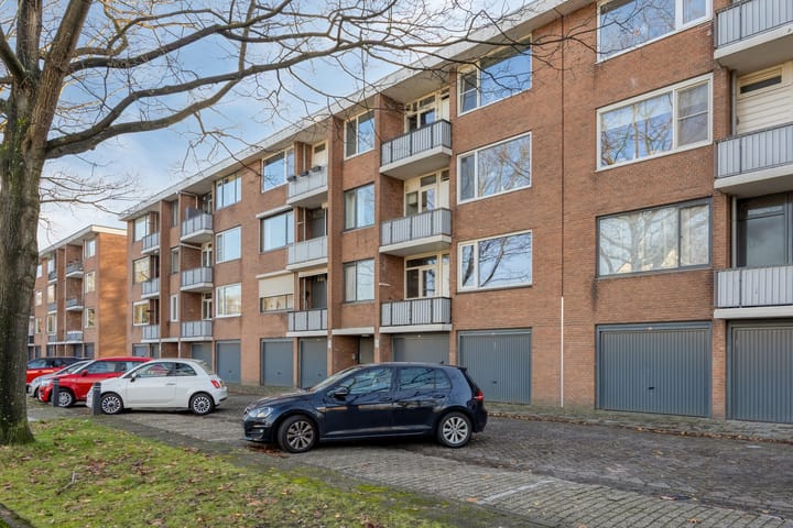 Photo 31 of Schubertlaan 12-B