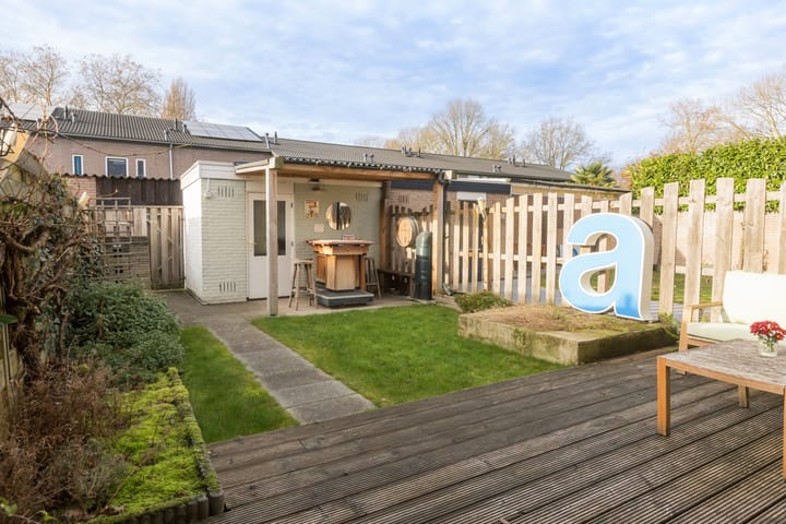 Foto 30 van Lariksbeek 64