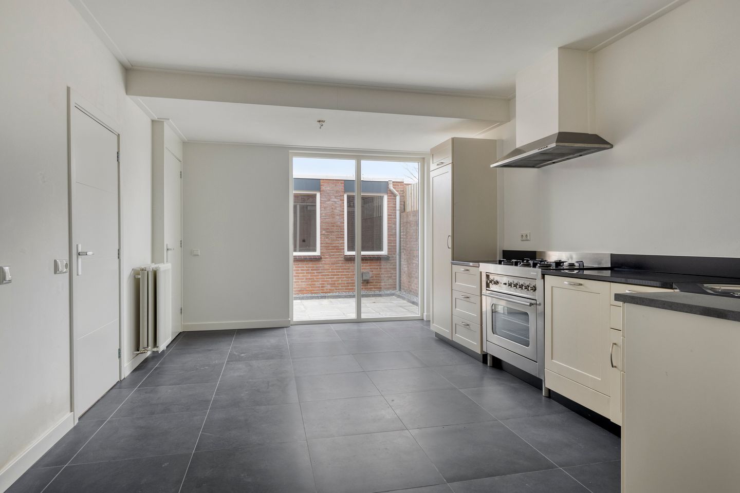 Photo 14 of Kruiseind 65