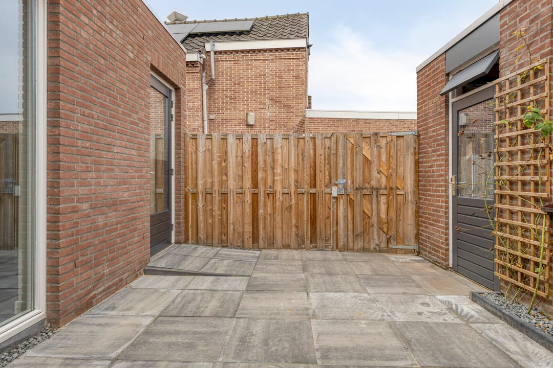 Photo 32 of Kruiseind 65