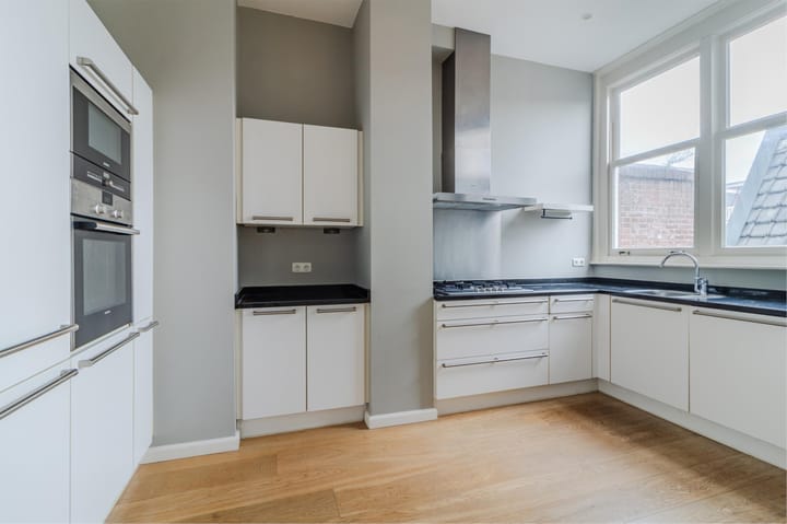 Foto 14 van Van Beuningenstraat 69