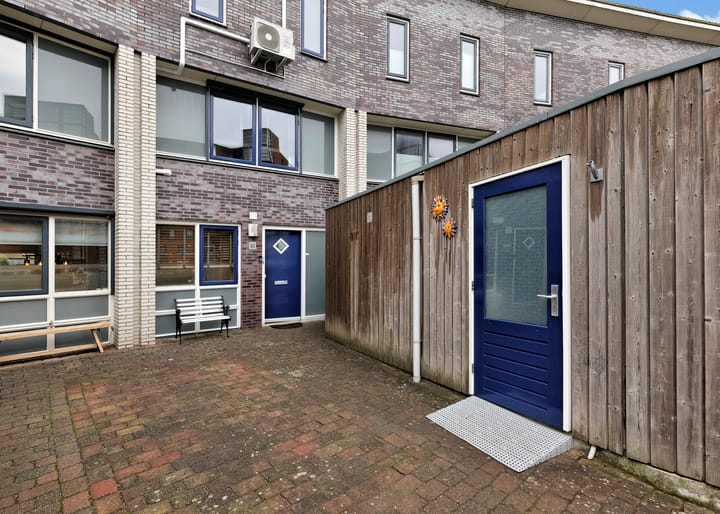 Foto 7 van Stella Agsteribbeland 32