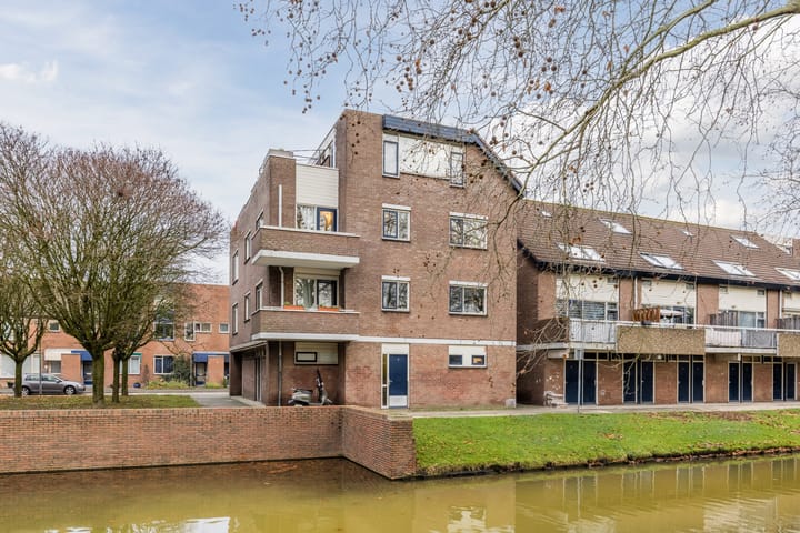 Photo 31 of Barcelonastraat 46