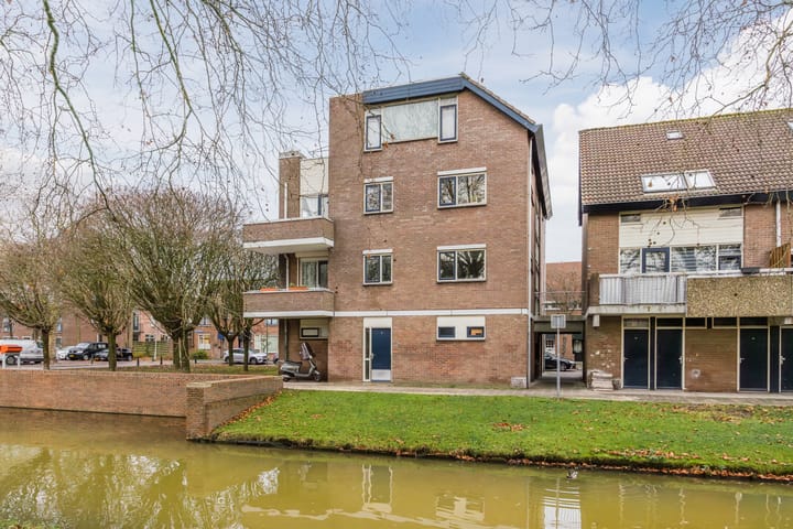 Photo 32 of Barcelonastraat 46