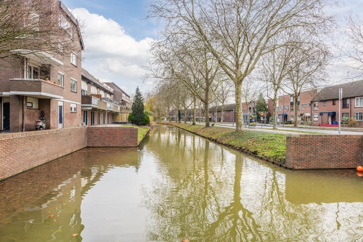 Photo 33 of Barcelonastraat 46