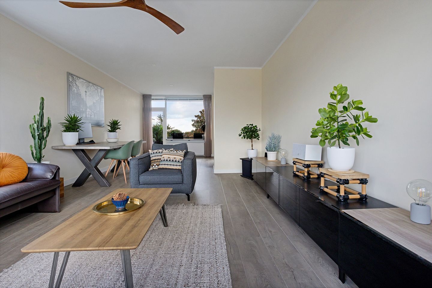 Foto 10 van Leeuweriklaan 129