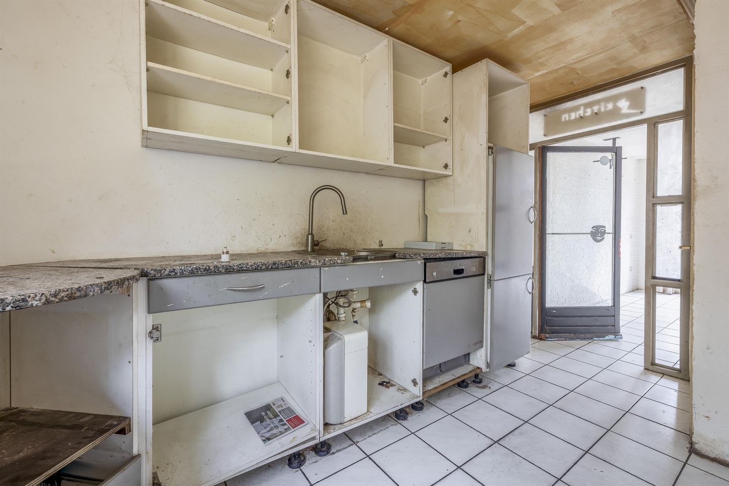 Photo 10 of Karekiet 49