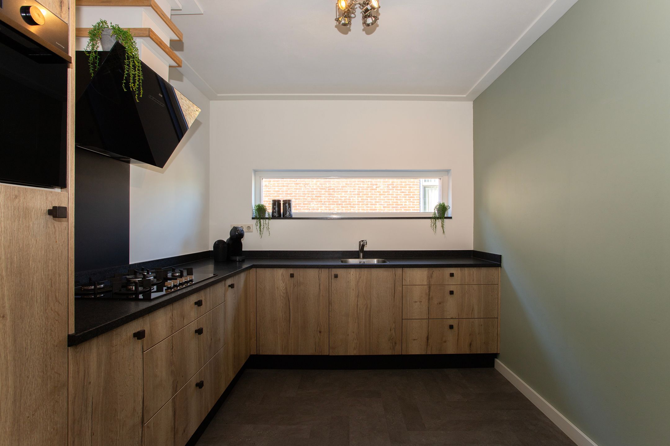 Photo 15 of Loo 37
