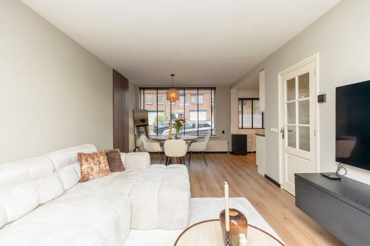 Foto 11 van Troelstrastraat 52