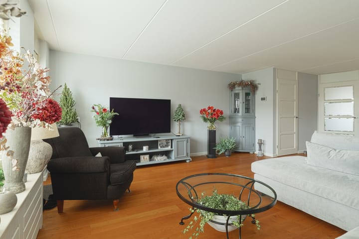 Foto 13 van Facet 16