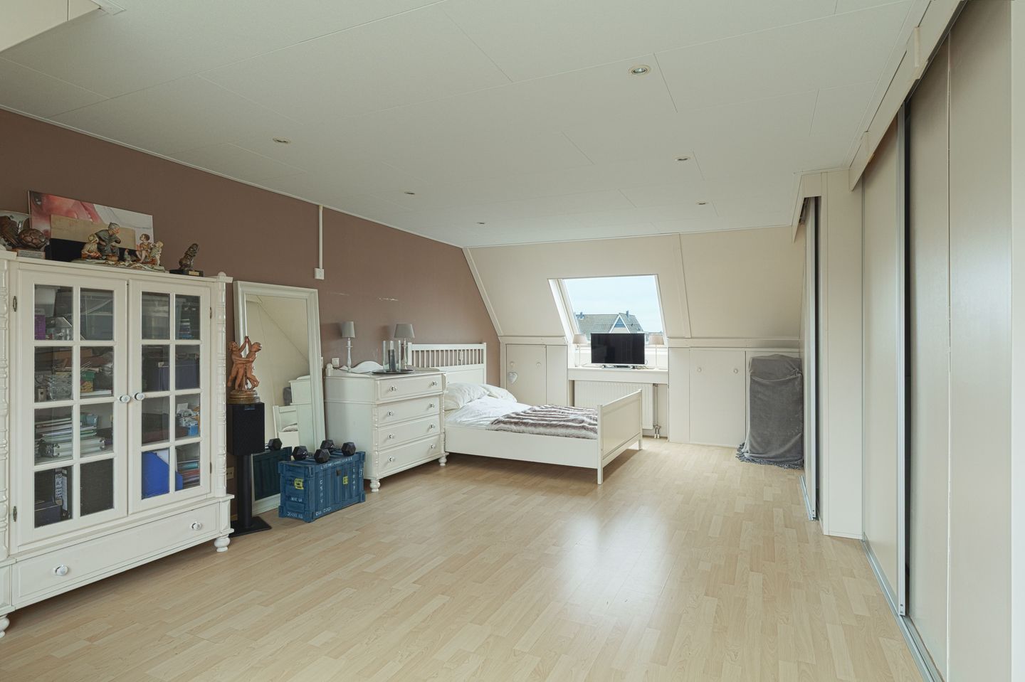 Foto 25 van Facet 16