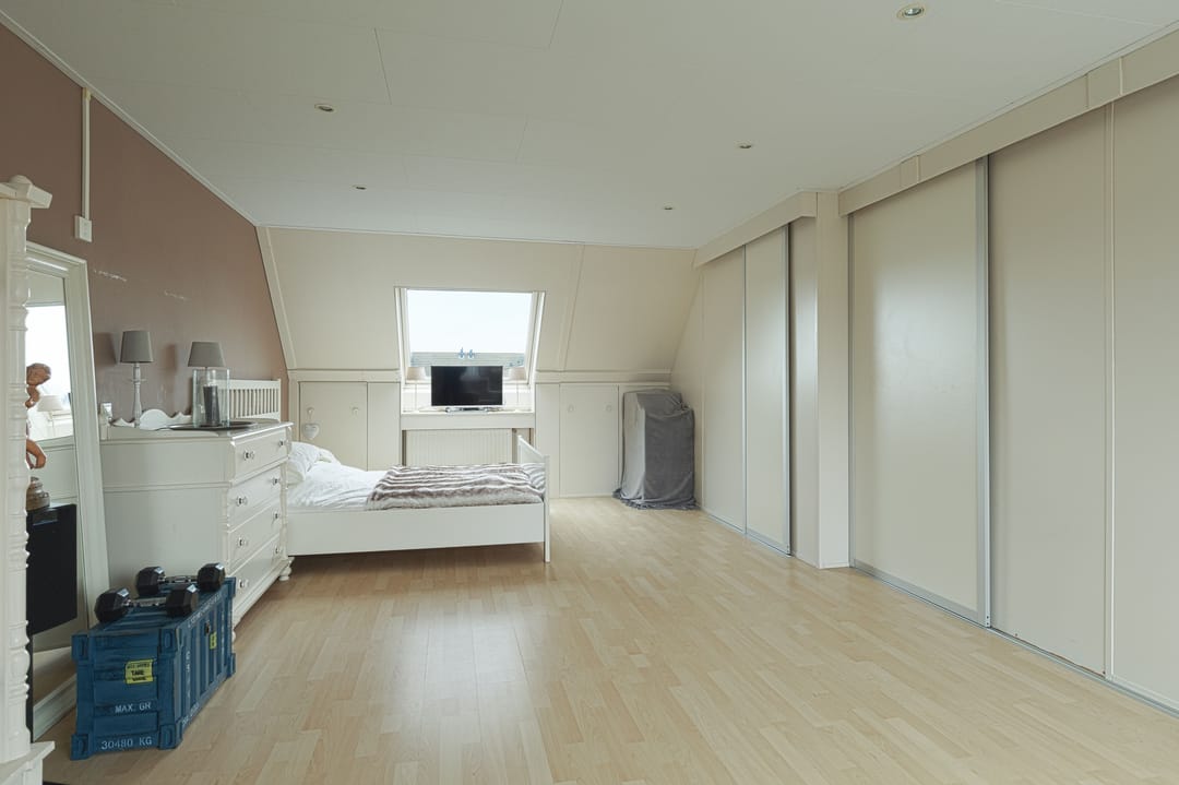 Foto 26 van Facet 16