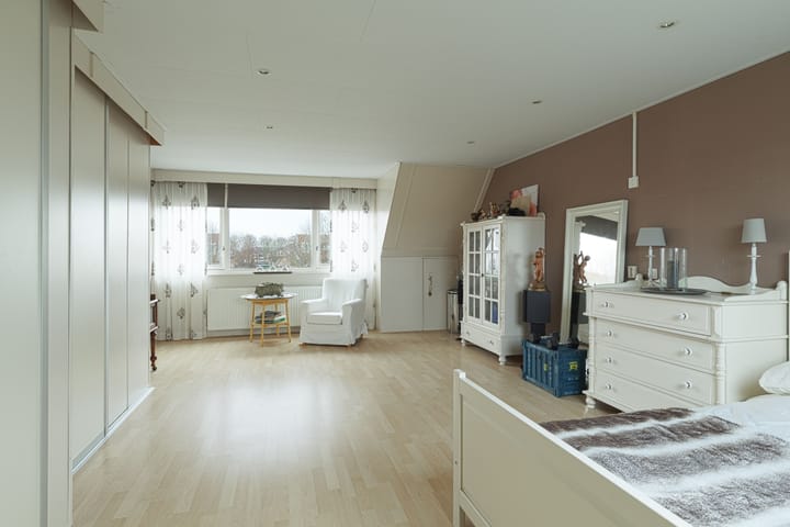 Foto 27 van Facet 16