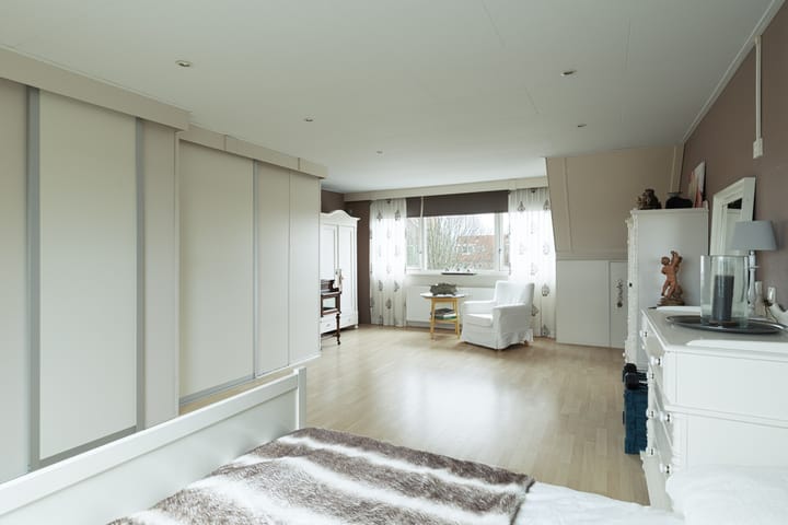 Foto 28 van Facet 16