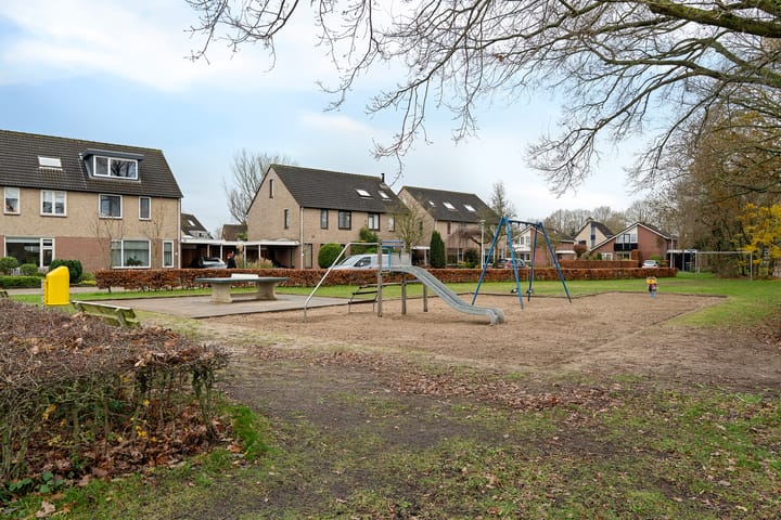 Foto 2 van Clematisweg 15