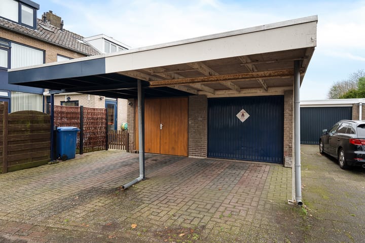 Foto 33 van Clematisweg 15