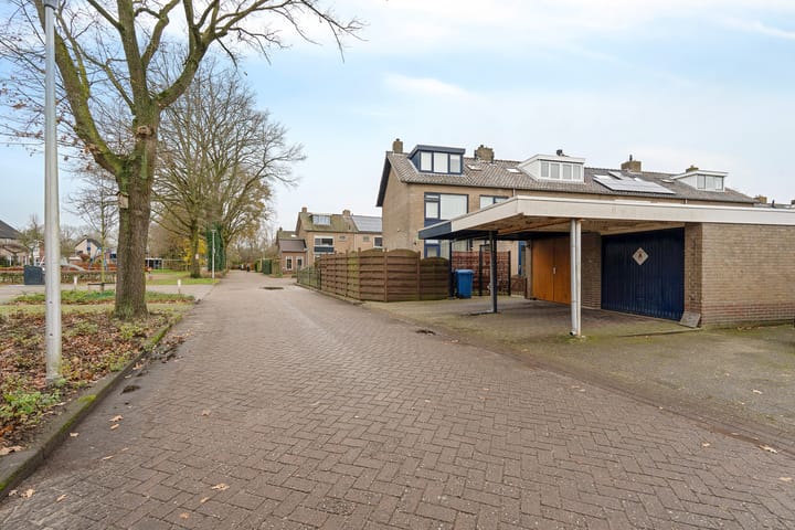 Foto 34 van Clematisweg 15