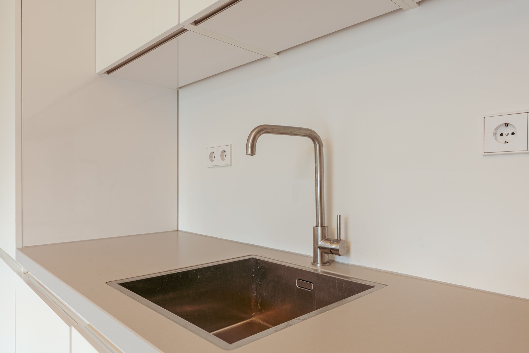 Photo 6 of Admiraal De Ruijterweg 519-A