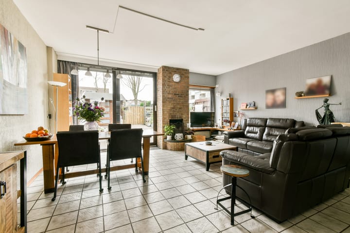 Foto 2 van Platostraat 12