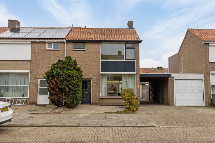 Foto 31 van Cornelis Bloemaertstraat 59