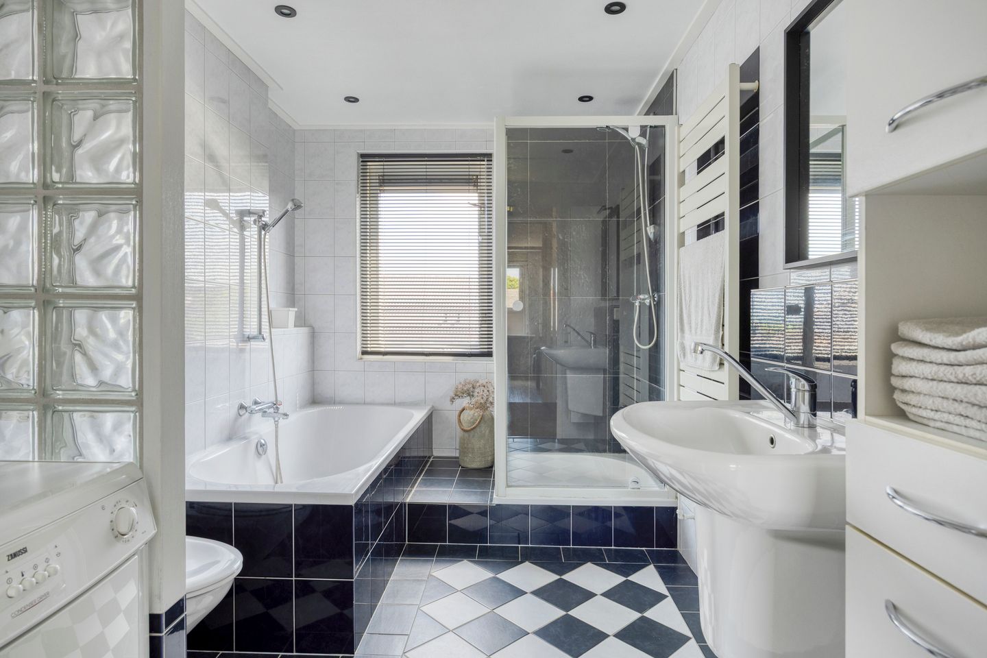 Foto 4 van Dokter van der Windhof 26