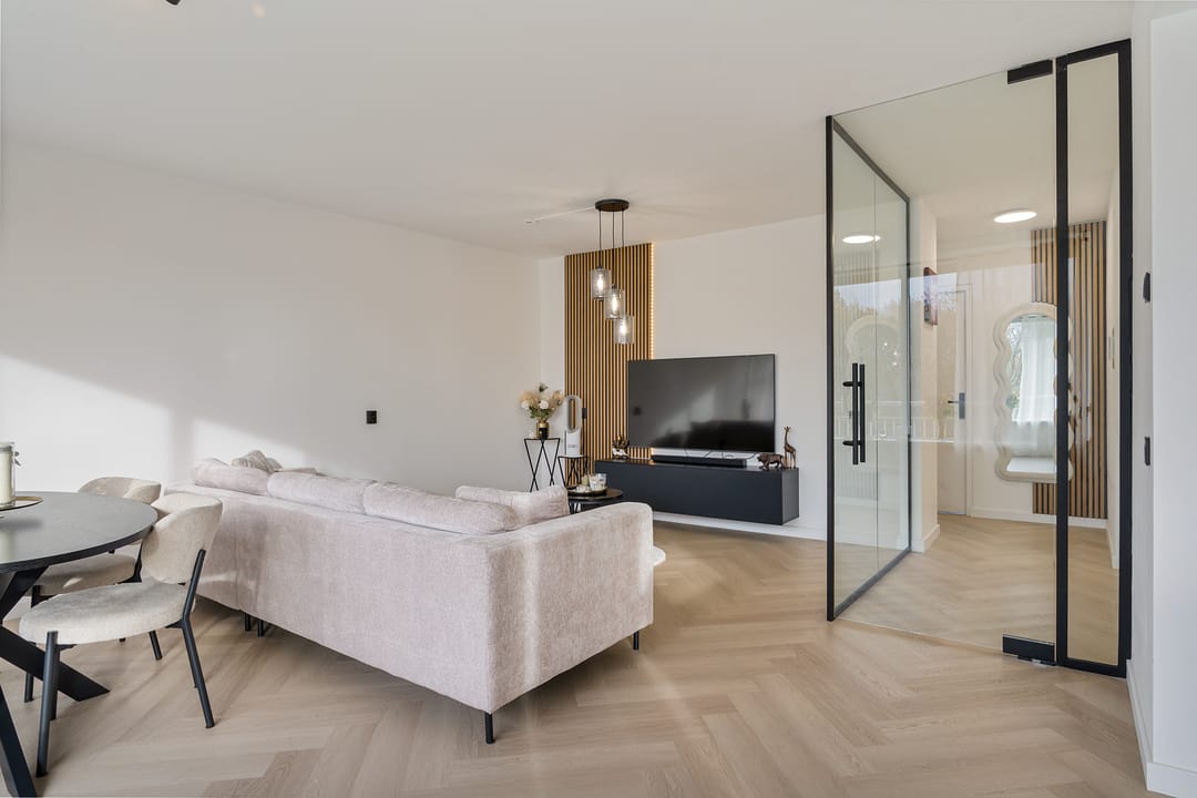 Foto 2 van Kloosplantsoen 483