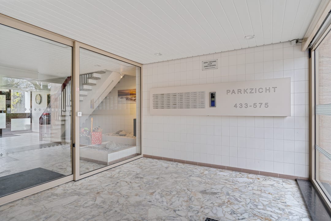 Foto 7 van Kloosplantsoen 483