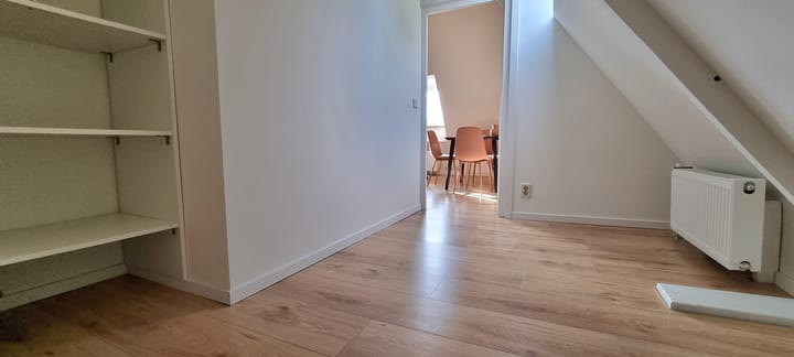 Foto 19 van Hellingstraat 1-D