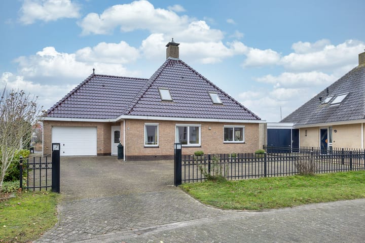 Photo 4 of Slingerrak 29