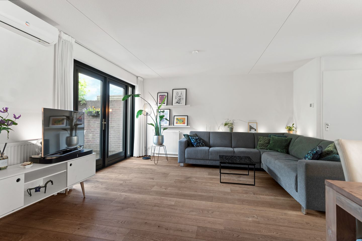 Photo 5 of Dominicanenstraat 12