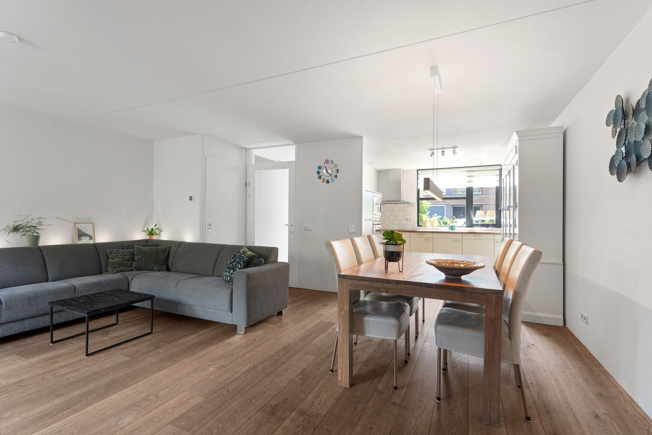 Photo 9 of Dominicanenstraat 12