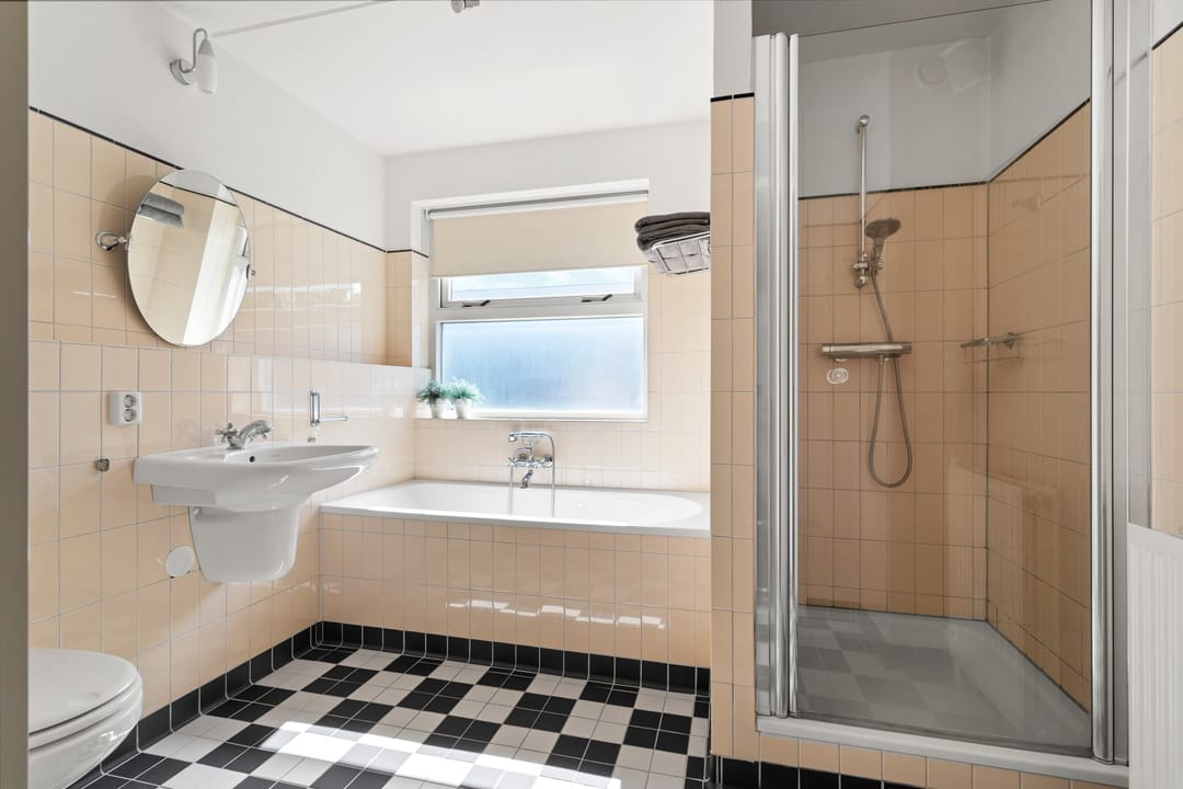 Photo 23 of Dominicanenstraat 12