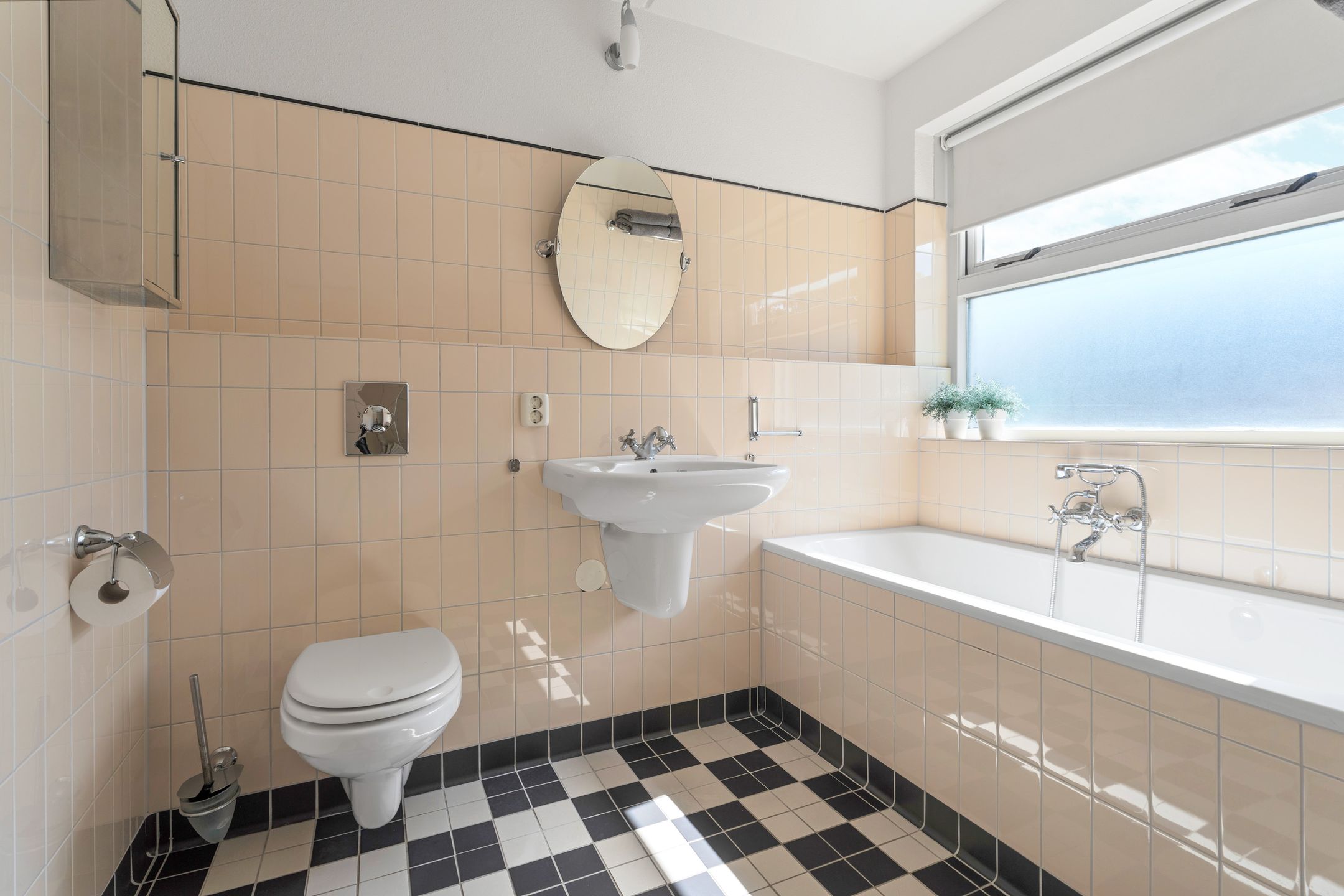 Photo 24 of Dominicanenstraat 12