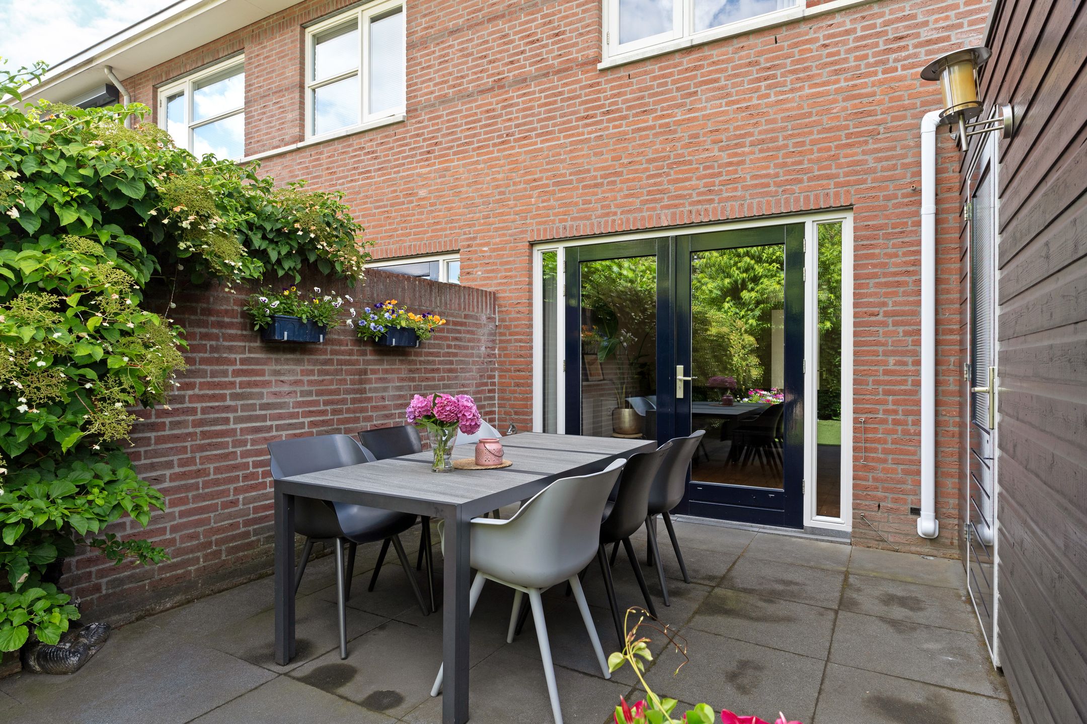 Photo 42 of Dominicanenstraat 12